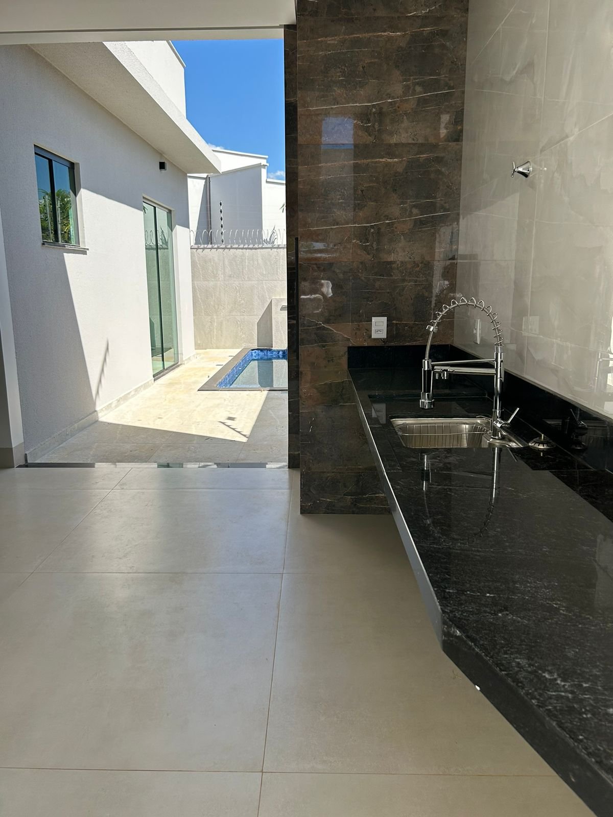 Casa à venda com 3 quartos, 205m² - Foto 11