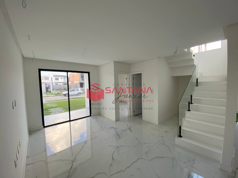 Casa em condomínio 4/4 sendo 1 suíte master (INDISPONÍVEL) Rua Sucupió Camaçari - 