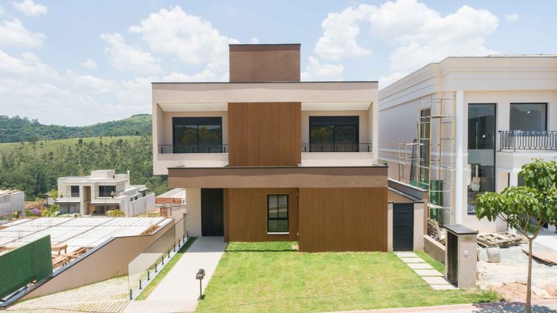 LINDA CASA: Al. Da Serenidade No. 366 – Q11 L03  – RESIDENCIAL ITAHYE 2 - Santana de Parnaíba - 