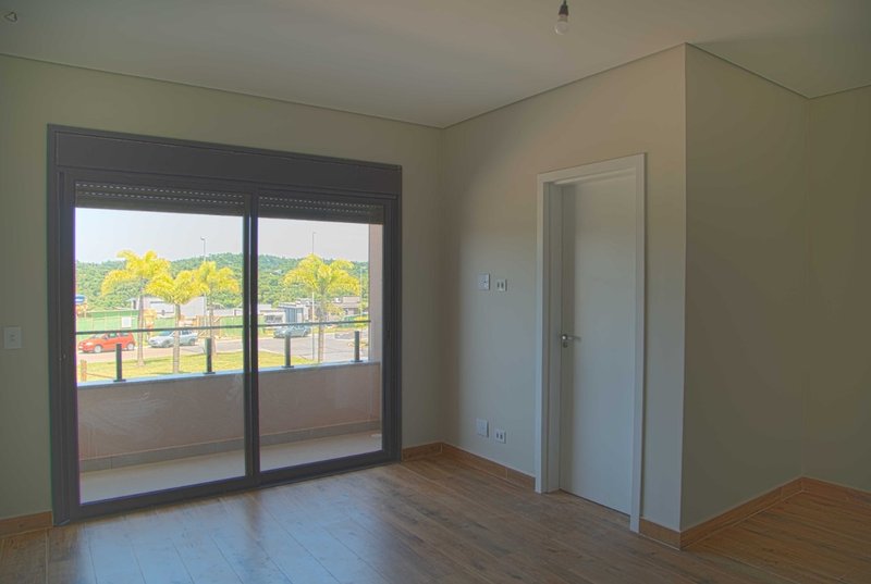 LINDA CASA: Al. Da Serenidade No. 366 – Q11 L03  – RESIDENCIAL ITAHYE 2 - Santana de Parnaíba - 