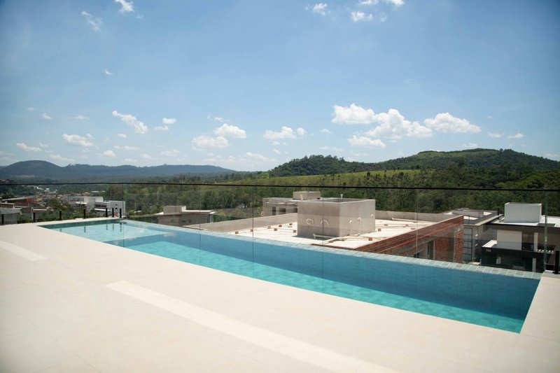 LINDA CASA: Al. Da Serenidade No. 366 – Q11 L03  – RESIDENCIAL ITAHYE 2 - Santana de Parnaíba - 