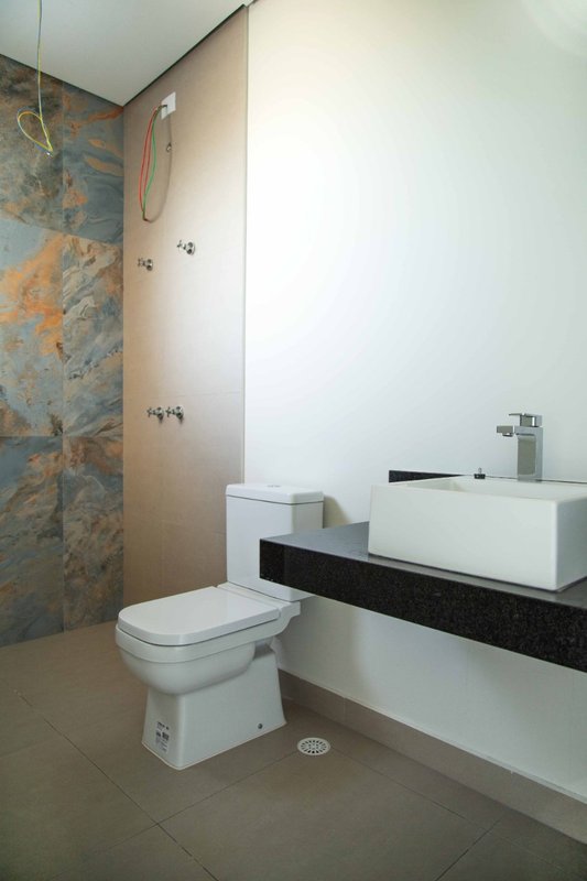 LINDA CASA: Al. Da Serenidade No. 366 – Q11 L03  – RESIDENCIAL ITAHYE 2 - Santana de Parnaíba - 