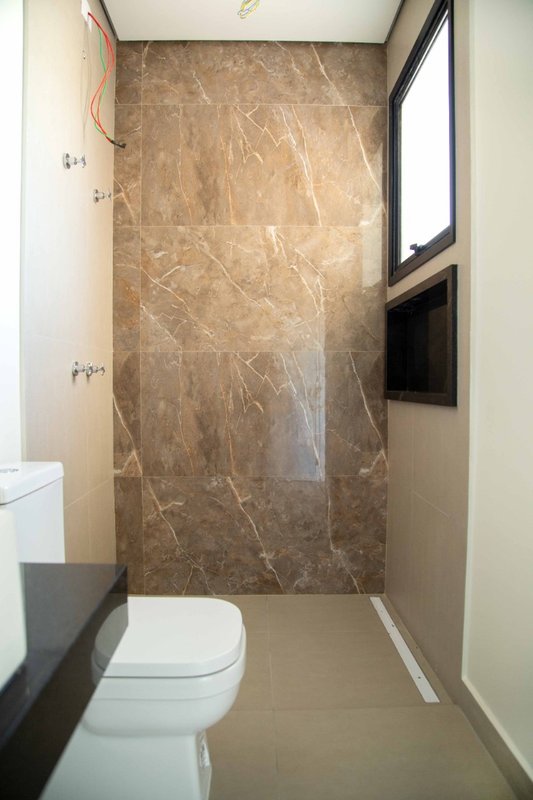 LINDA CASA: Al. Da Serenidade No. 366 – Q11 L03  – RESIDENCIAL ITAHYE 2 - Santana de Parnaíba - 