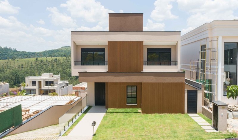 LINDA CASA: Al. Da Serenidade No. 366 – Q11 L03  – RESIDENCIAL ITAHYE 2 - Santana de Parnaíba - 