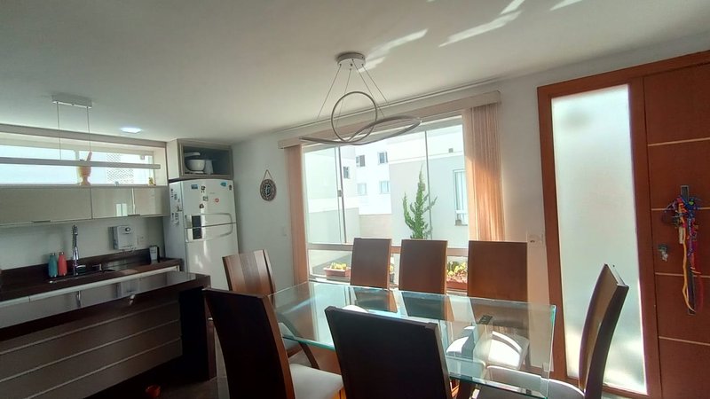 Casa com 3 dormitórios à venda, 97,85 m² por R$ 810.000,00- Santa Elisa - Nova Friburgo/RJ Rua Comendador José Mastrângelo Nova Friburgo - 