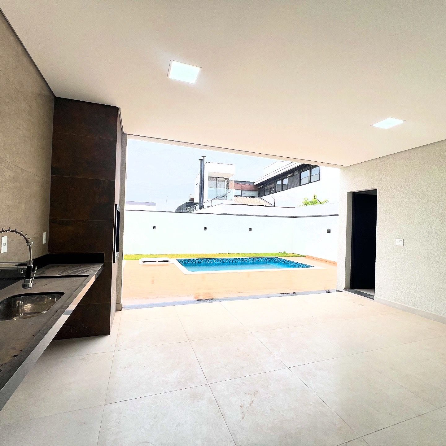 Casa com 3 dormit&oacute;rios &agrave; venda,240m&sup2; - Alphaville Nova Esplanada III - Votorantim - SP Alameda Nova Zelândia Votorantim - 
