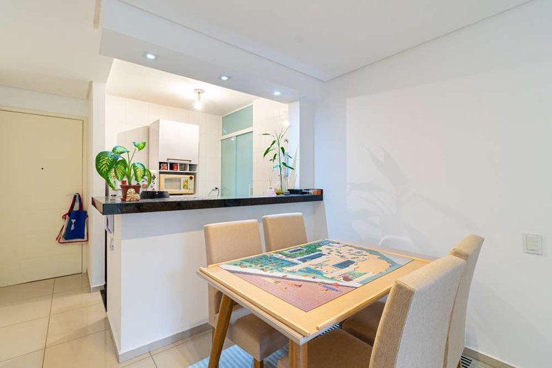 Apartamento a venda - Vila Gumercindo -  2 dormitórios 44m² R. Vig. Albernaz São Paulo - 