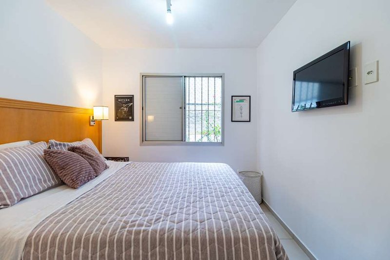 Apartamento a venda - Vila Gumercindo -  2 dormitórios 44m² R. Vig. Albernaz São Paulo - 