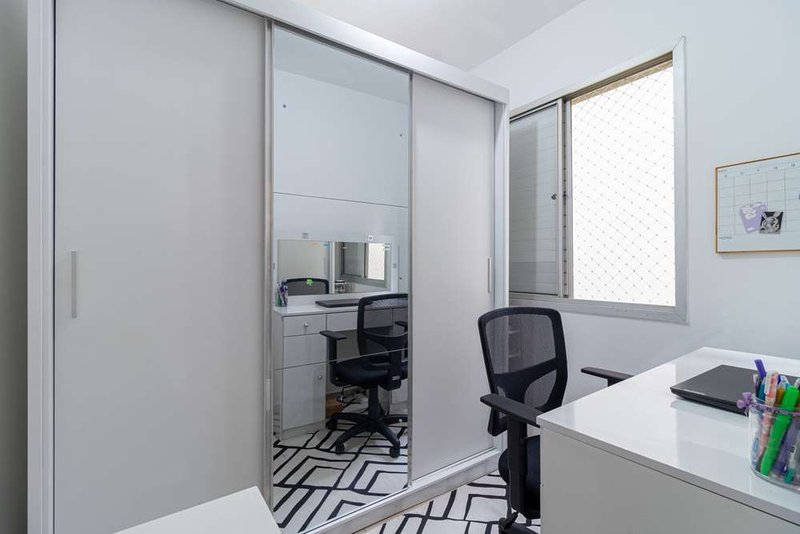 Apartamento a venda - Vila Gumercindo -  2 dormitórios 44m² R. Vig. Albernaz São Paulo - 