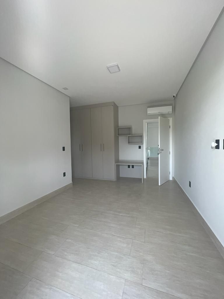 Casa com 4 dormit&oacute;rios &agrave; venda, 340 m&sup2; - Alphaville Nova Esplanada III - Votorantim - SP Alameda Nova Zelândia Votorantim - 