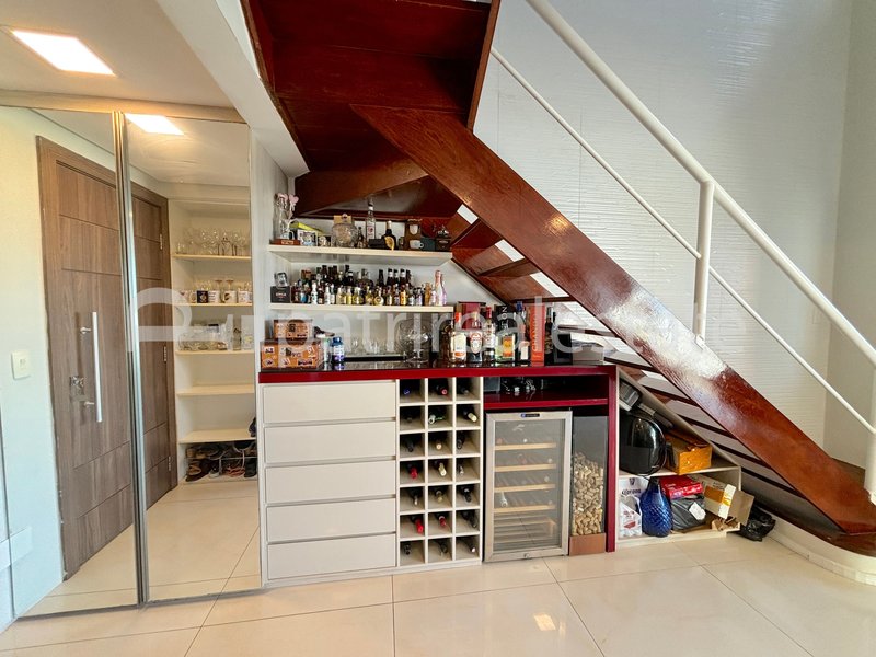 Cobertura Triplex 125 m² Mobiliada com 3 Suítes 4 Banheiros 2 vagas. Meireles Fortaleza CE Rua Coronel Jucá Fortaleza - 