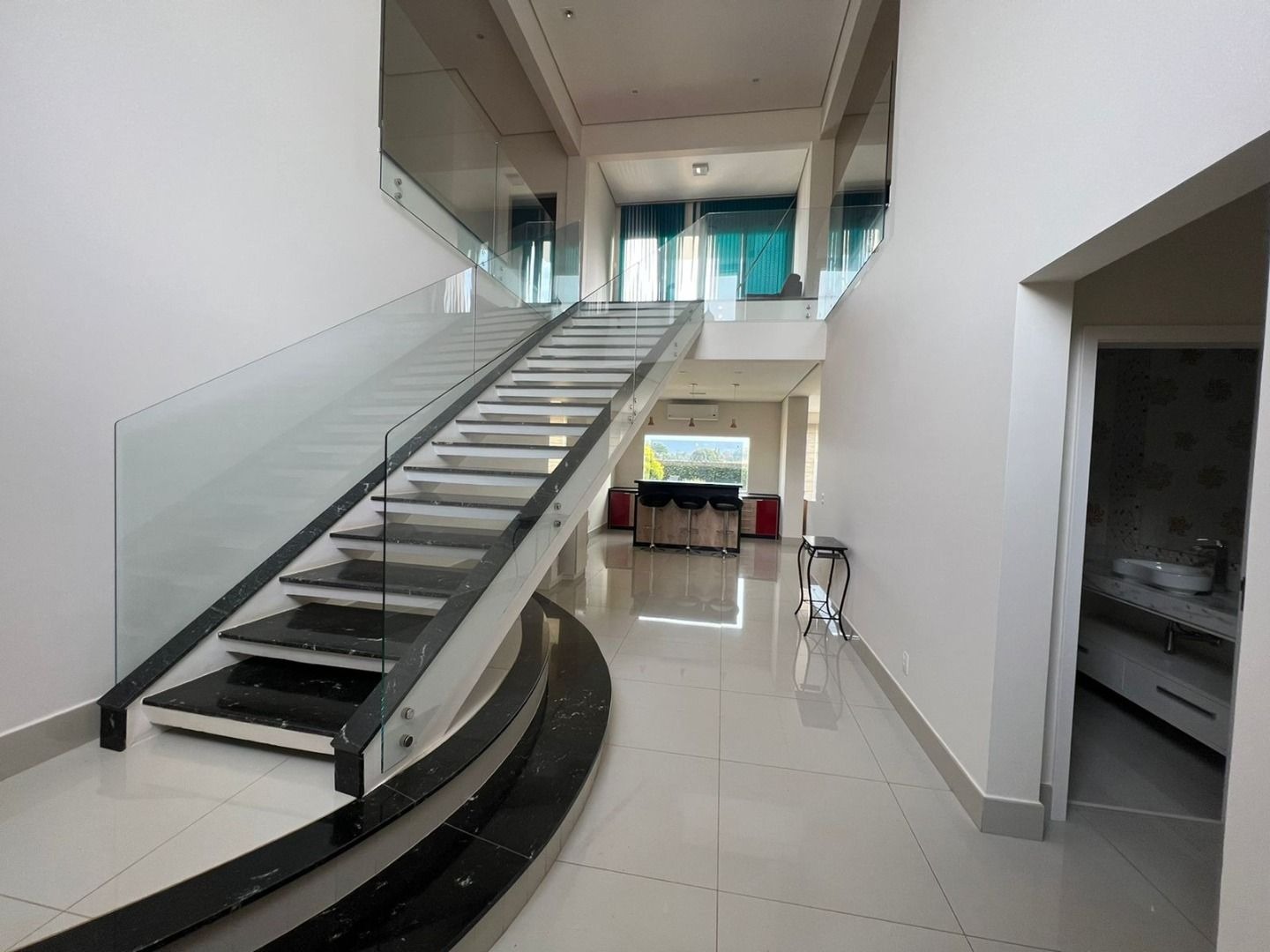 Casa com 4 dormit&oacute;rios &agrave; venda,550m&sup2; - Condom&iacute;nio Lago Azul Golfe Clube - Ara&ccedil;oiaba - SP Rodovia Raposo Tavares Araçoiaba da Serra - 