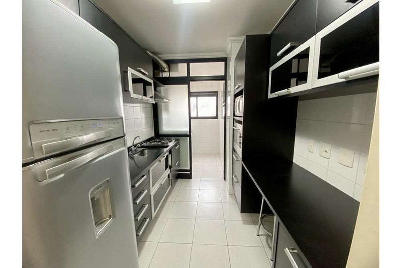 Apto no Condomínio Toledo com 2 dormitórios 67m² Rua Butiá São Paulo - 