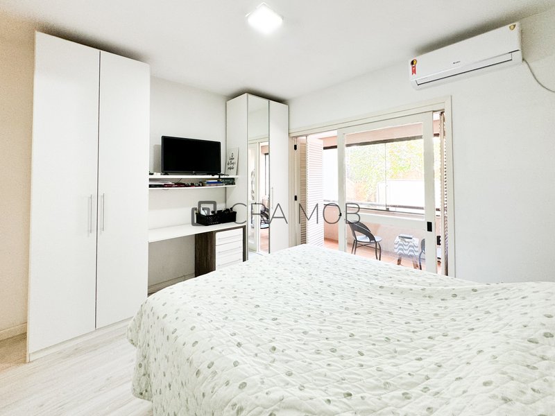 Apartamento 2 dormitórios, 1 suíte, 84m² no bairro Bom Fim Rua Felipe Camarão Porto Alegre - 