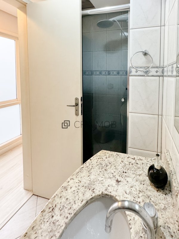Apartamento 2 dormitórios, 1 suíte, 84m² no bairro Bom Fim Rua Felipe Camarão Porto Alegre - 