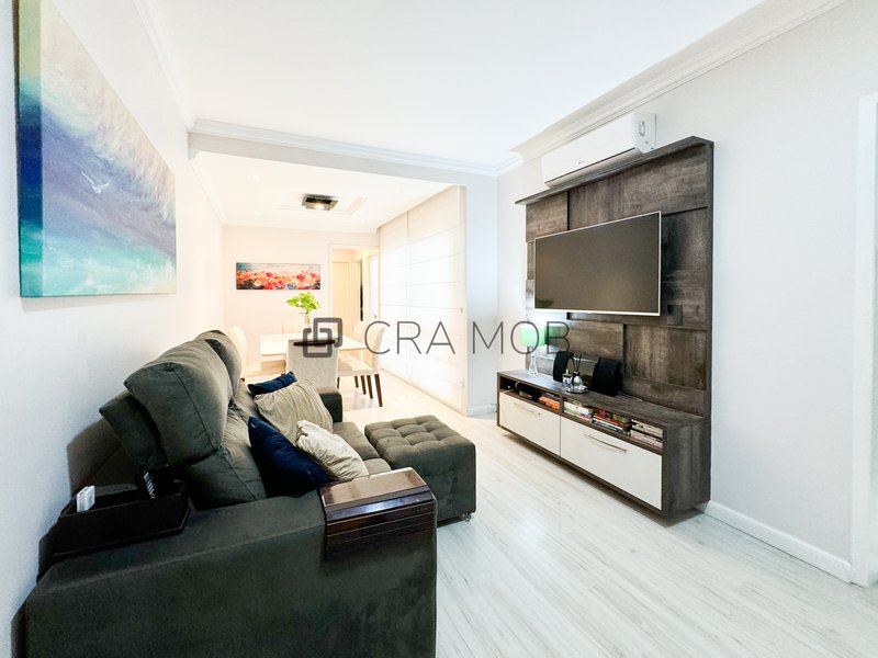 Apartamento 2 dormitórios, 1 suíte, 84m² no bairro Bom Fim Rua Felipe Camarão Porto Alegre - 