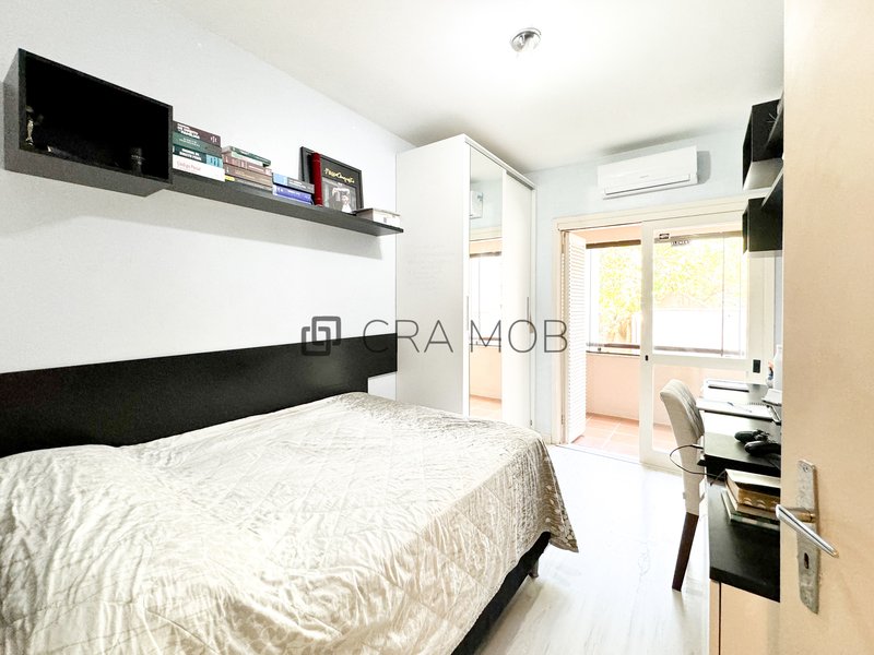 Apartamento 2 dormitórios, 1 suíte, 84m² no bairro Bom Fim Rua Felipe Camarão Porto Alegre - 