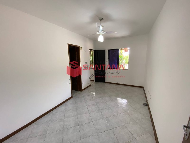 Casa em condomínio com 2 suítes (INDISPONÍVEL) Rua Ana C B Dias Lauro de Freitas - 