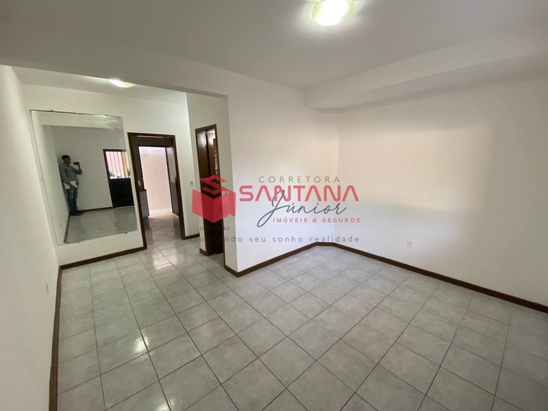 Casa em condomínio com 2 suítes (INDISPONÍVEL) Rua Ana C B Dias Lauro de Freitas - 