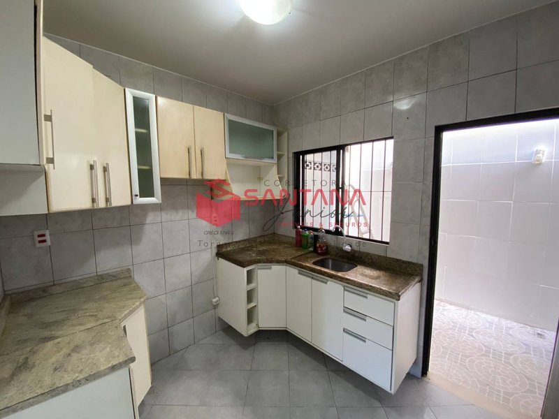 Casa em condomínio com 2 suítes (INDISPONÍVEL) Rua Ana C B Dias Lauro de Freitas - 