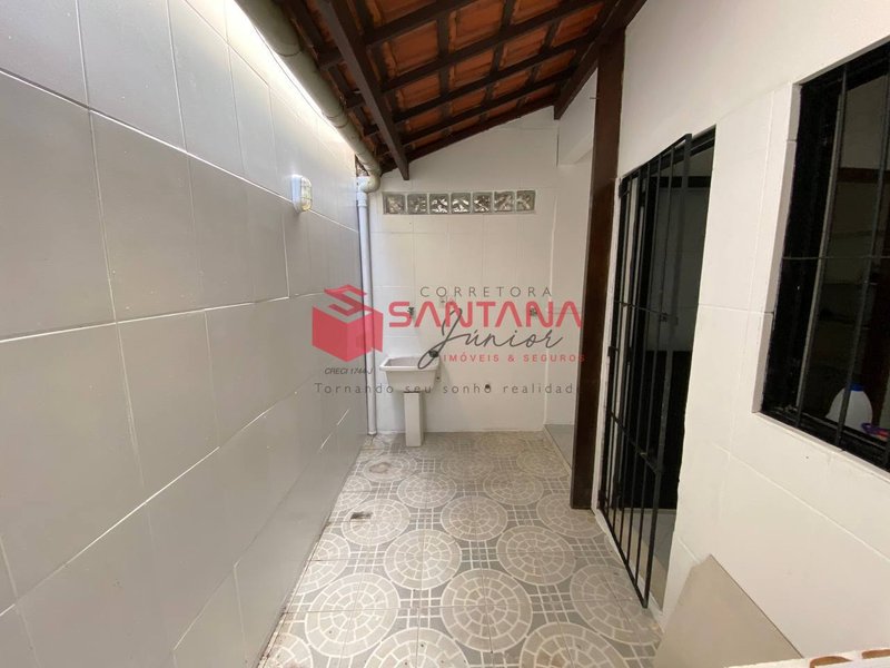 Casa em condomínio com 2 suítes (INDISPONÍVEL) Rua Ana C B Dias Lauro de Freitas - 