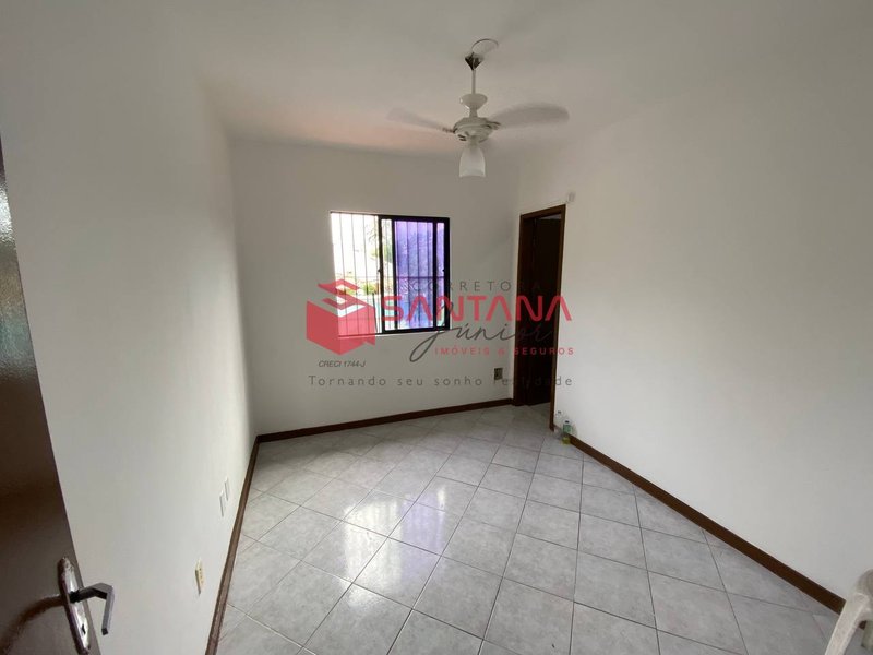 Casa em condomínio com 2 suítes (INDISPONÍVEL) Rua Ana C B Dias Lauro de Freitas - 
