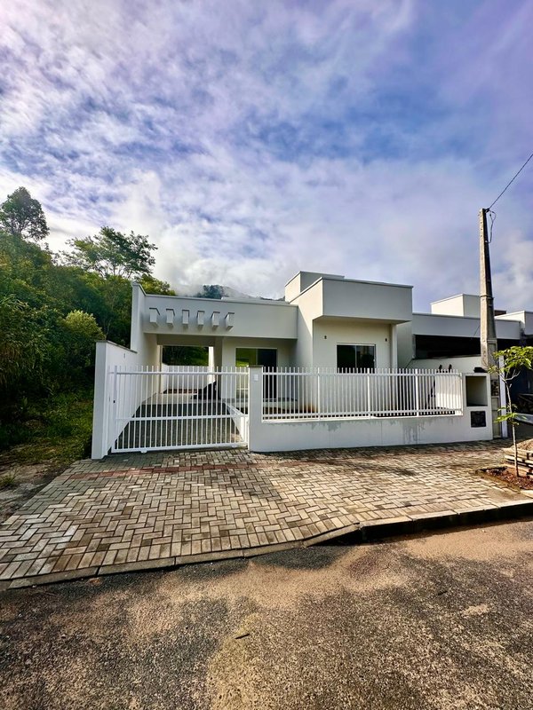Casa Nova à venda em Timbó com 2 Dormitórios, bairro Padre Martinho Stein  Timbó - 