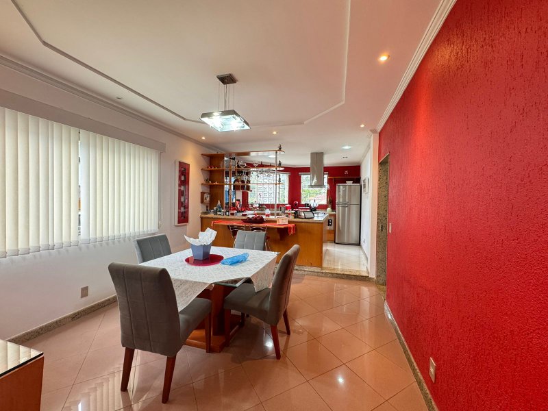 Casa com 4 dormitórios à venda por R$ 2.000.000 - Parque D.João VI - Nova Friburgo/RJ - Nova Friburgo - 