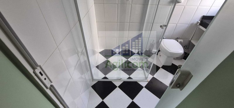 APARTAMENTO À VENDA NO BROOKLIN COM 1 SUÍTE E 1 VAGA Rua Guararapes São Paulo - 