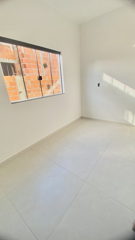 CASA COM 1 SUÍTE MAIS 2 DORMITÓRIOS NA POMERÂNIA - Guabiruba - 