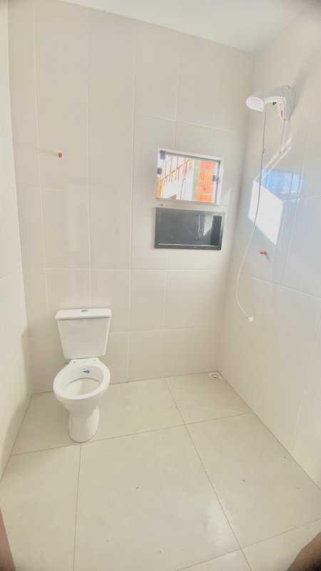 CASA COM 1 SUÍTE MAIS 2 DORMITÓRIOS NA POMERÂNIA - Guabiruba - 