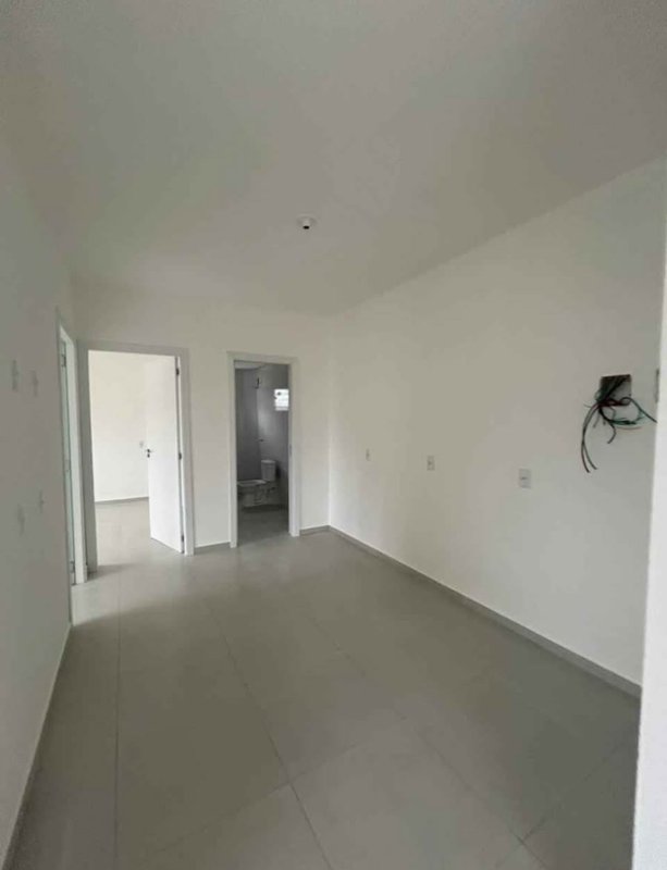 APARTAMENTO COM 2 DORMITÓRIOS NO LAGEADO BAIXO - Guabiruba - 
