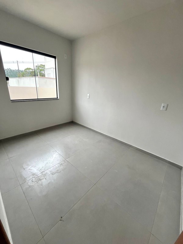 CASA COM 1 SUÍTE MAIS 2 DORMITÓRIOS NA VOLTA GRANDE - Brusque - 