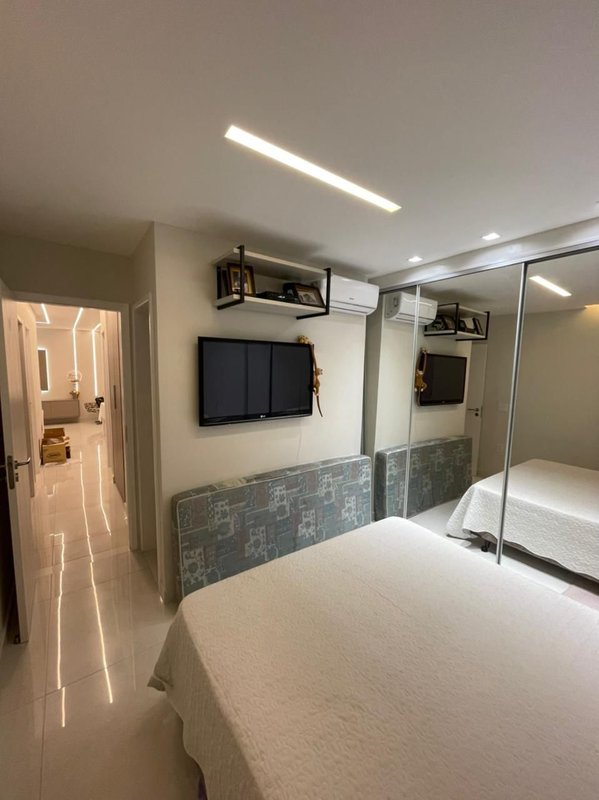 Apartamento à venda com 3 quartos sendo 1 suite, 98m² por R$ 1.200.000,00 Rua Francisco da Cunha  Recife - 