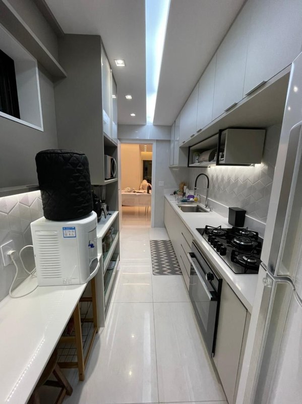 Apartamento à venda com 3 quartos sendo 1 suite, 98m² por R$ 1.200.000,00 Rua Francisco da Cunha  Recife - 