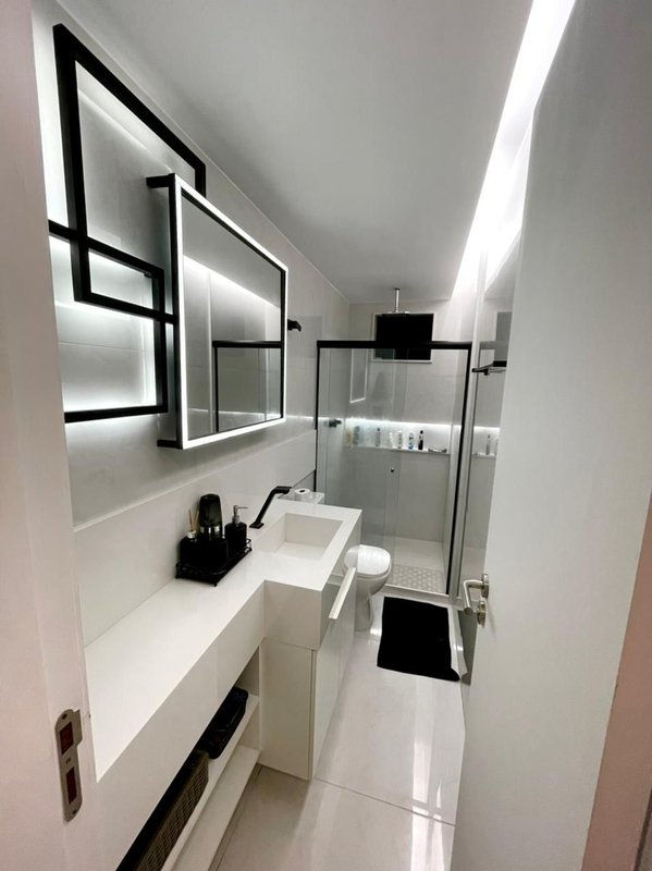 Apartamento à venda com 3 quartos sendo 1 suite, 98m² por R$ 1.200.000,00 Rua Francisco da Cunha  Recife - 