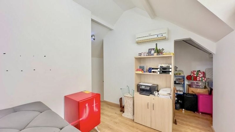 R$ 915.000 - CONDOMÍNIO VIVENDA ECOVILLE - 158M2 - 3 DORM - SÓTÃO - 2 VAGAS Avenida Willy Eugênio Fleck Porto Alegre - 