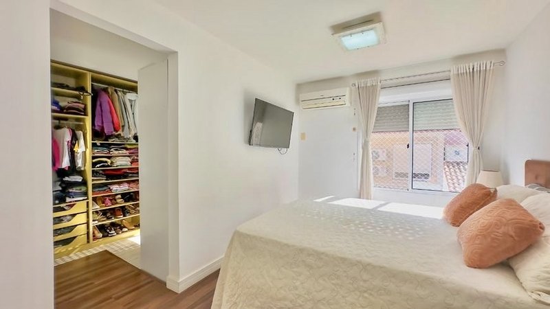 R$ 915.000 - CONDOMÍNIO VIVENDA ECOVILLE - 158M2 - 3 DORM - SÓTÃO - 2 VAGAS Avenida Willy Eugênio Fleck Porto Alegre - 