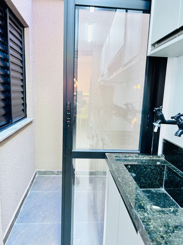 Apartamento 2 Dormitórios Mobiliado em condominio fechado Rua João Rosa São Paulo - 
