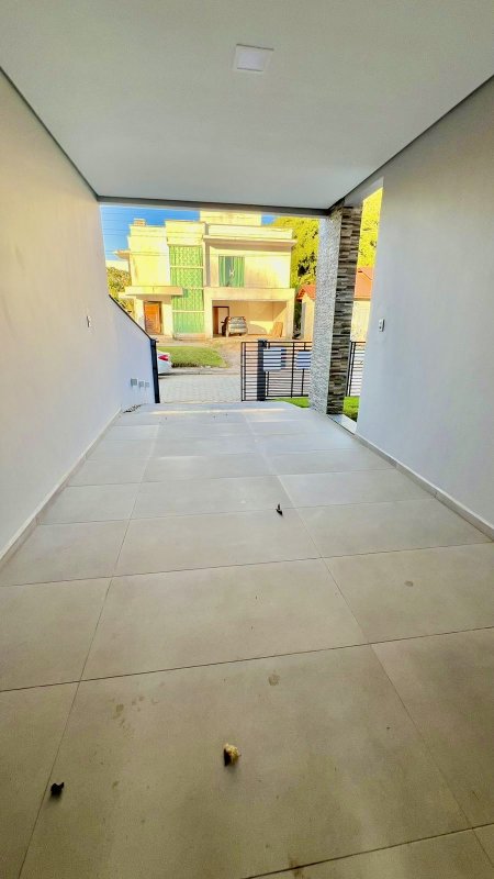 CASA COM 1 SUÍTE MAIS 2 DORMITÓRIOS NA GUABIRUBA SUL - Guabiruba - 