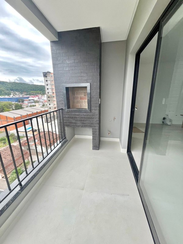 APARTAMENTO COM 2 SUÍTES NA SANTA TEREZINHA - Brusque - 