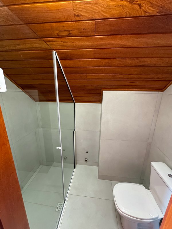CASA COM 1 SUÍTE MAIS 2 DORMITÓRIOS NA NOVA BRASÍLIA - Brusque - 