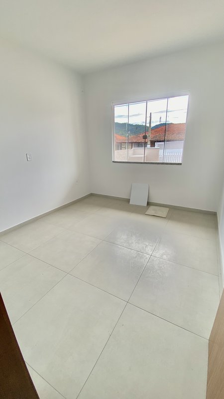 CASA COM 2 DORMITÓRIOS EM DOM JOAQUIM - Brusque - 
