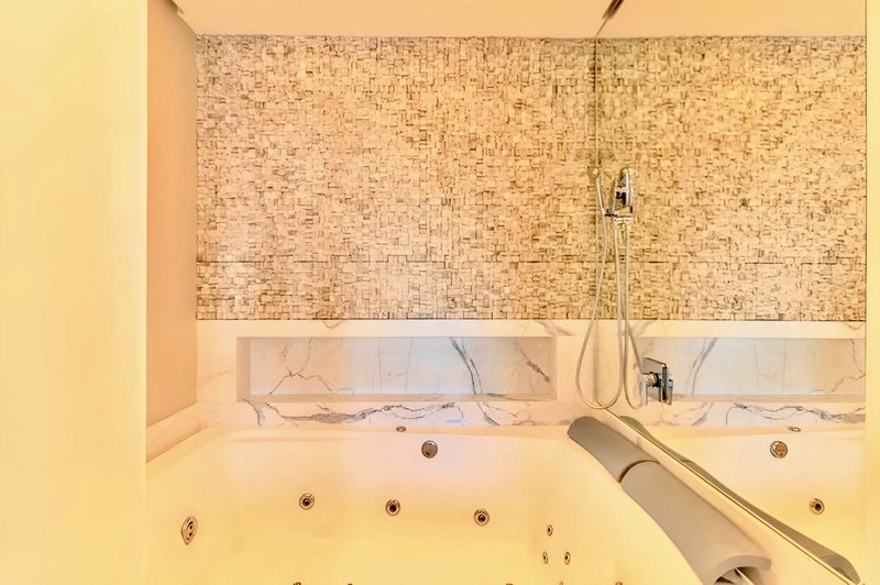 R$ 1.850.000 - FLOAT RESIDENCES - APARTAMENTO DE CINEMA - 99M2 - 3 DORM - VISTA - 2 VAGAS Avenida Senador Tarso Dutra Porto Alegre - 