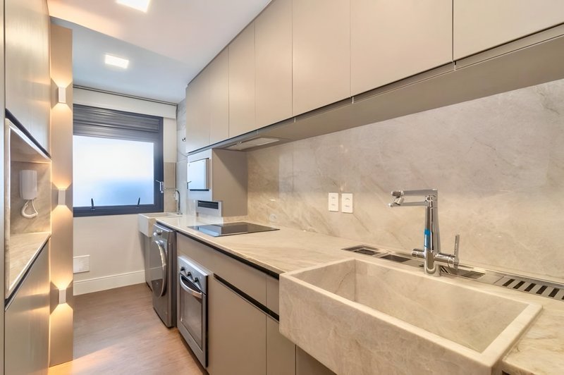 R$ 1.850.000 - FLOAT RESIDENCES - APARTAMENTO DE CINEMA - 99M2 - 3 DORM - VISTA - 2 VAGAS Avenida Senador Tarso Dutra Porto Alegre - 