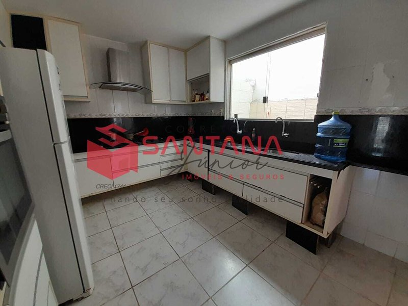 Casa mobiliada com 5/4 para locação em Vilas do Atlântico  (INDISPONÍVEL) Rua Praia Funda Lauro de Freitas - 