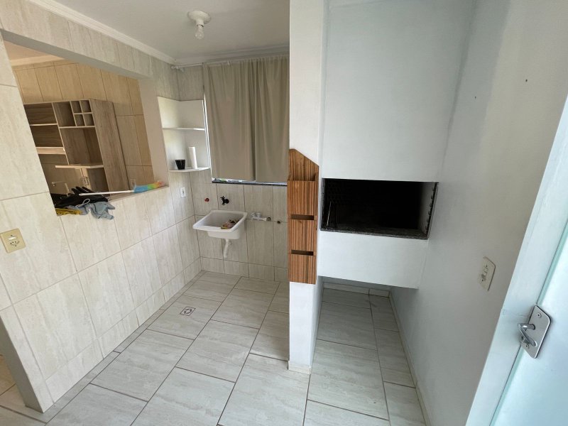 Apartamento semimobiliado - Timbó - 