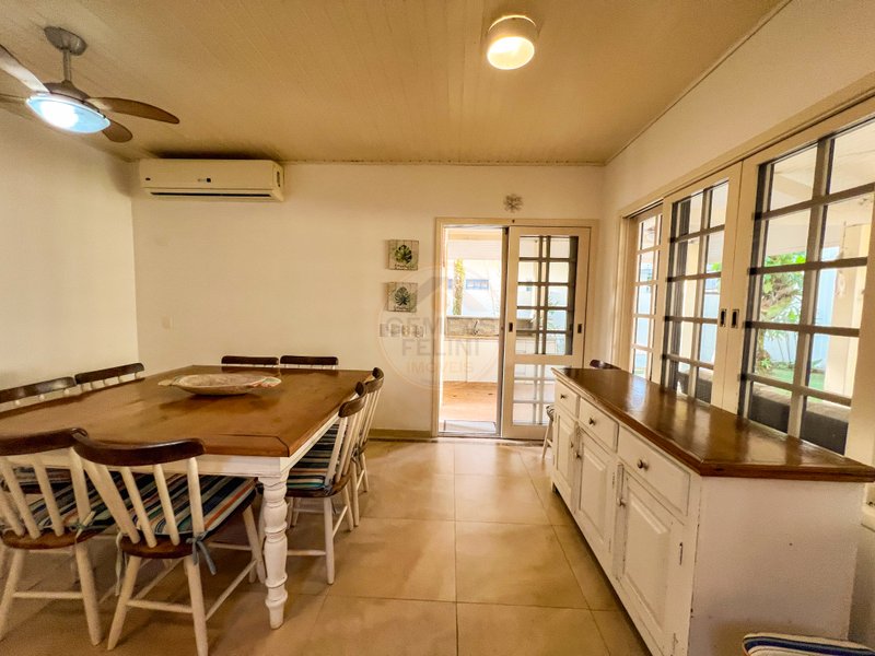 Casa em Condomínio na Praia do Engenho  - LOCAÇÃO ANUAL Magno Passos Bittencurt  São Sebastião - 