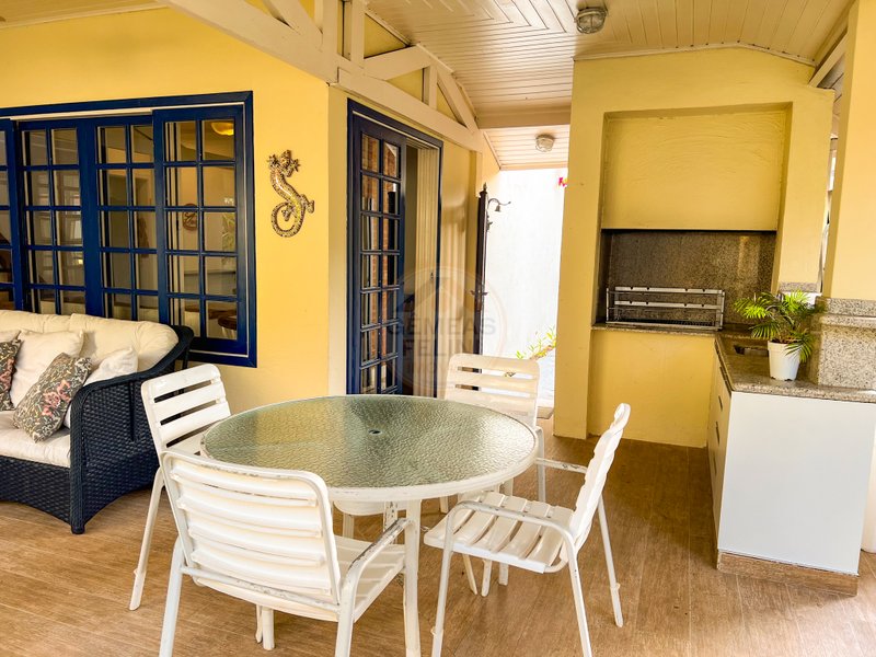 Casa em Condomínio na Praia do Engenho  - LOCAÇÃO ANUAL Magno Passos Bittencurt  São Sebastião - 