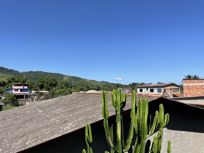 Alugando casas no Vale do jequitibá com 2 dormitórios por 1.200,00 + seguro fiança Rua São Paulo Guapimirim - 